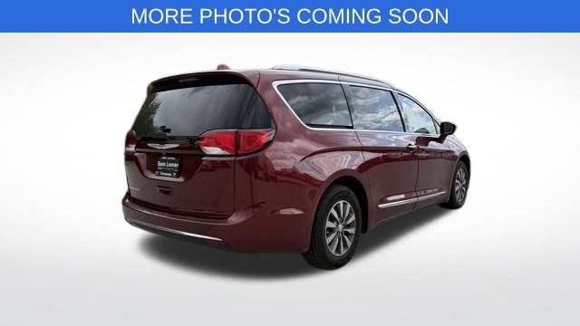 Used 2019 Chrysler Pacifica Touring-L Plus w/ Advanced Safetytec Group FWD image 4
