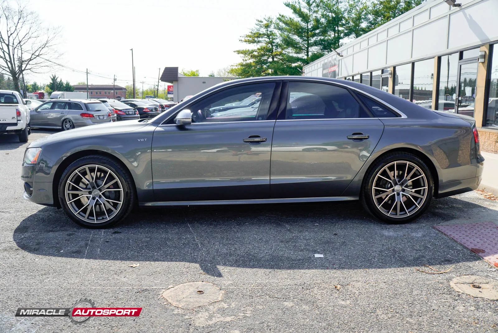 Used 2013 Audi S8 w/ Driver Assistance Pkg AWD/4WD image 4