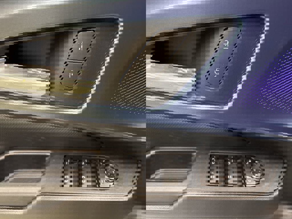 New 2026 Chevrolet Equinox EV LT image 14