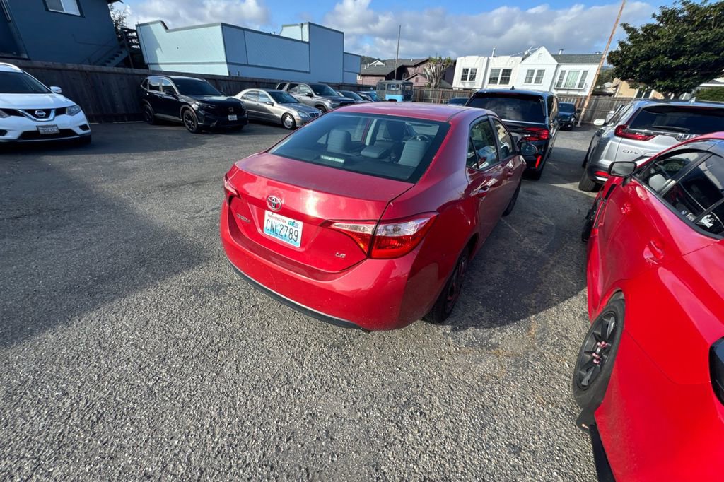Used 2017 Toyota Corolla LE FWD image 5