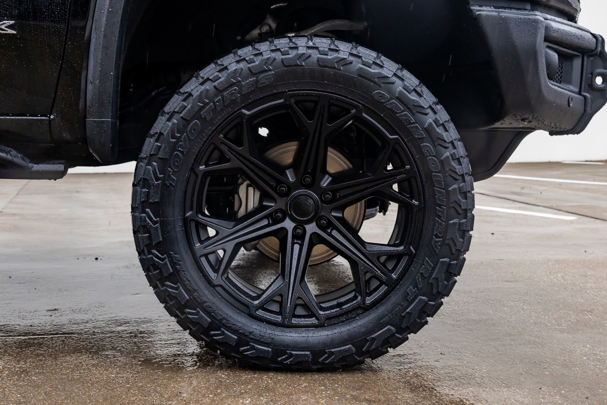 Used 2023 GMC Sierra 1500 AT4X w/ AT4X AEV Edition AWD/4WD image 12