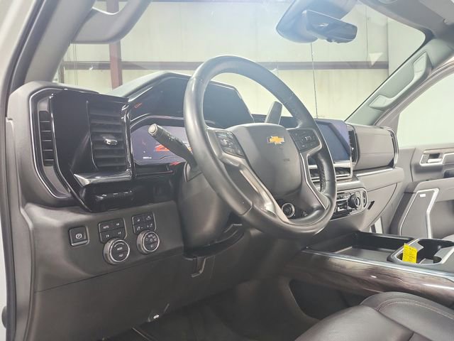 Used 2024 Chevrolet Silverado 2500 LTZ w/ LTZ Premium Package AWD/4WD image 18
