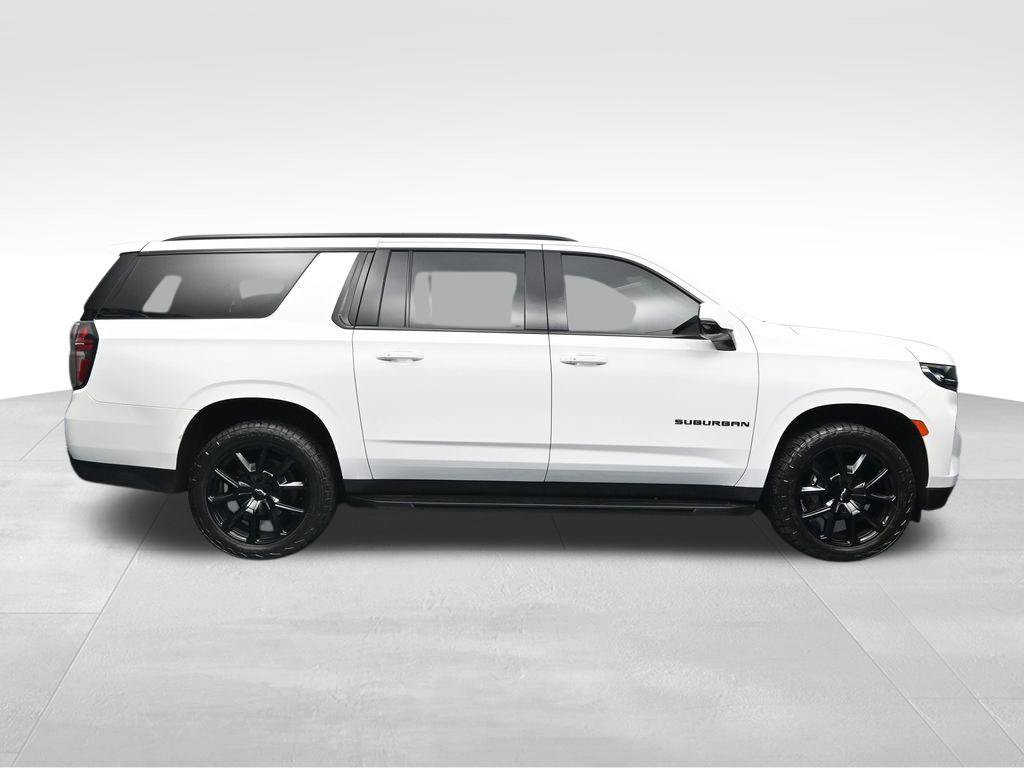Used 2022 Chevrolet Suburban RST w/ Luxury Package AWD/4WD image 6