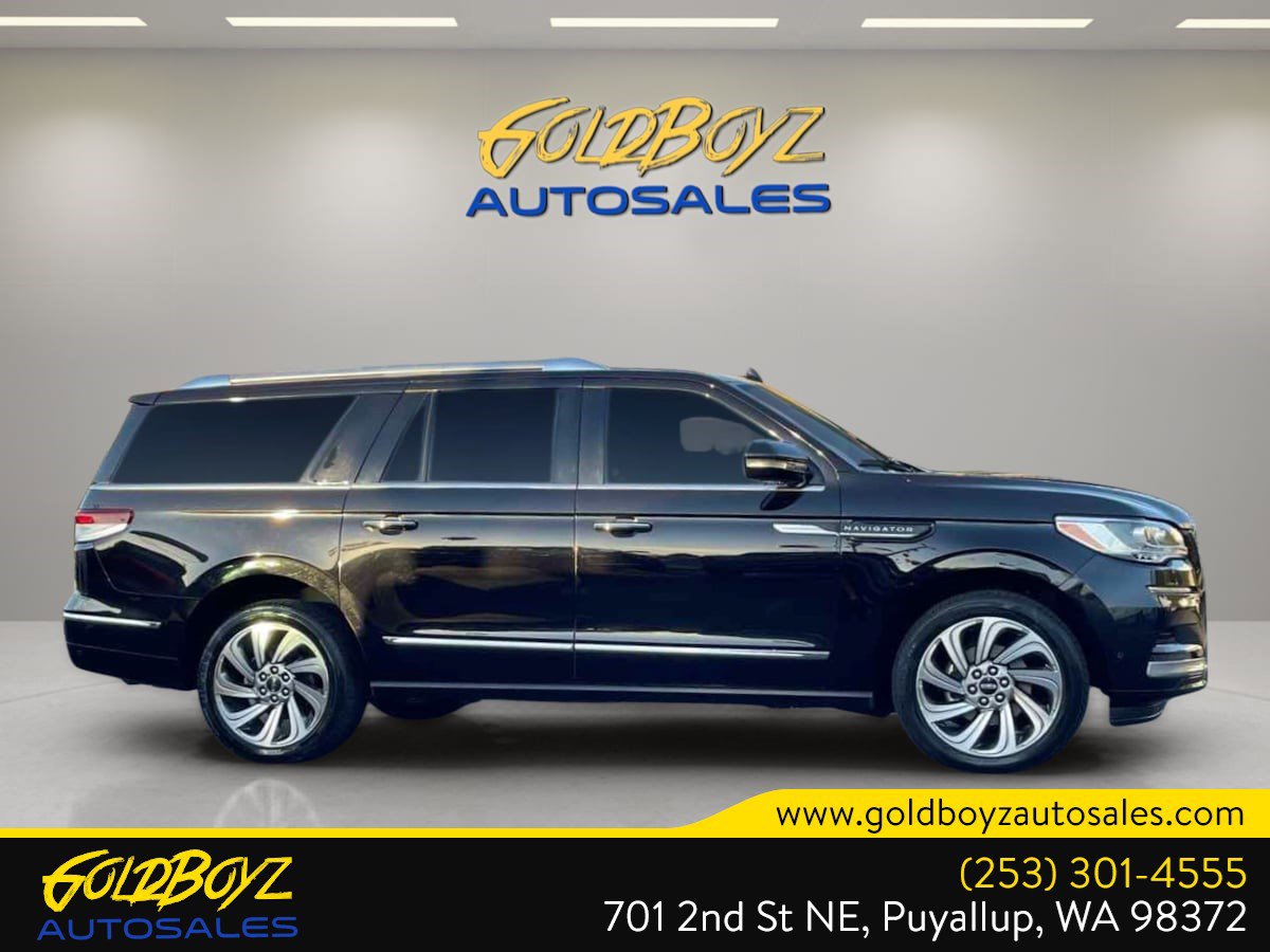 Used 2022 Lincoln Navigator L Reserve image 3