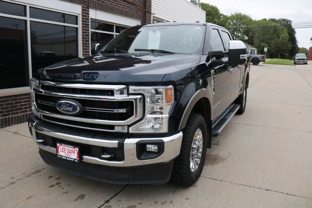 Used 2022 Ford F250 Lariat w/ Chrome Package image 2