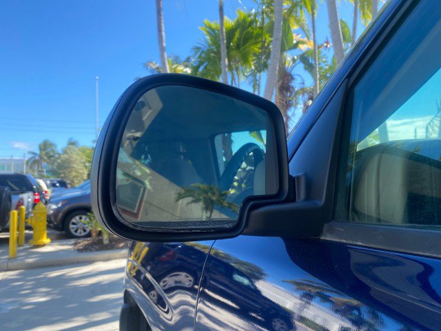 Used 2003 Chevrolet Suburban LS image 40