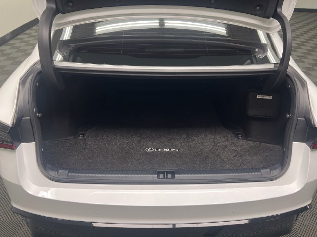 Certified 2025 Lexus IS 350 F Sport RWD image 8