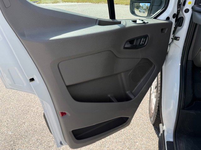 Used 2023 Ford E-Transit 148 High Roof Extended w/ Load Area Protection Package image 11