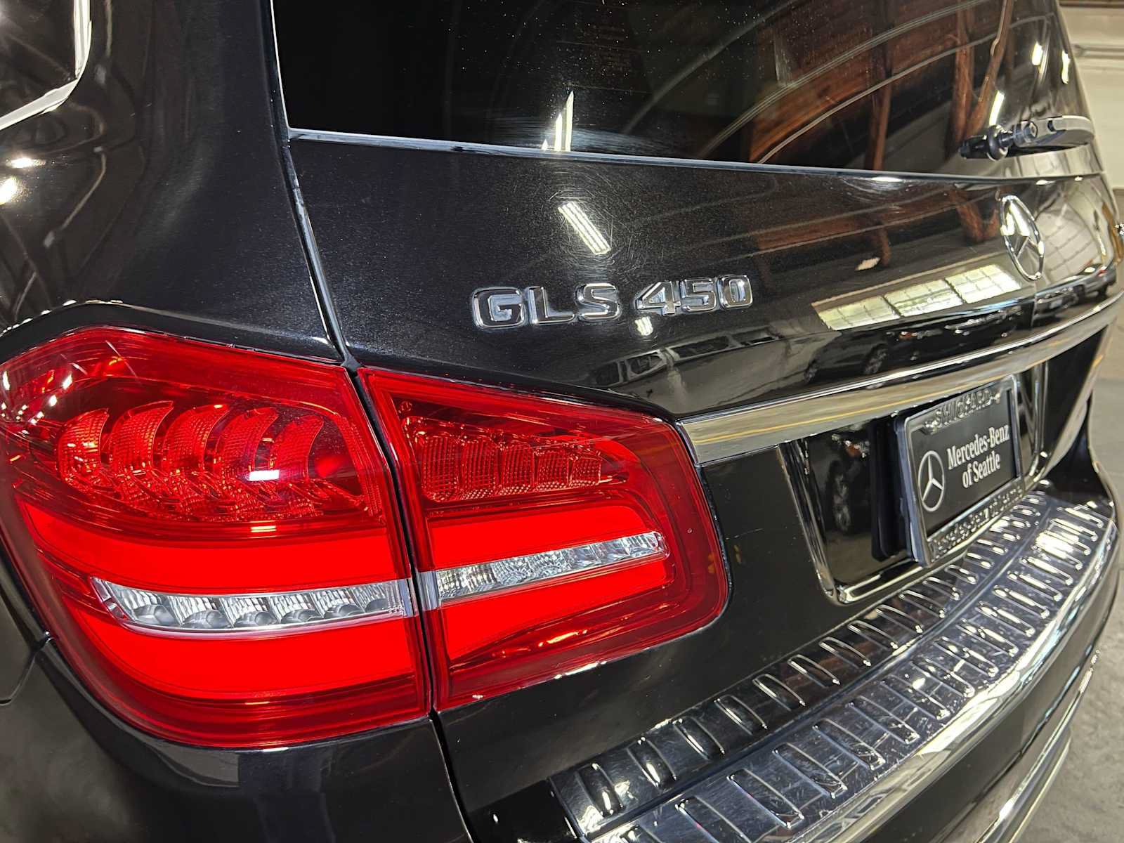 Used 2018 Mercedes-Benz GLS 450 4MATIC image 14