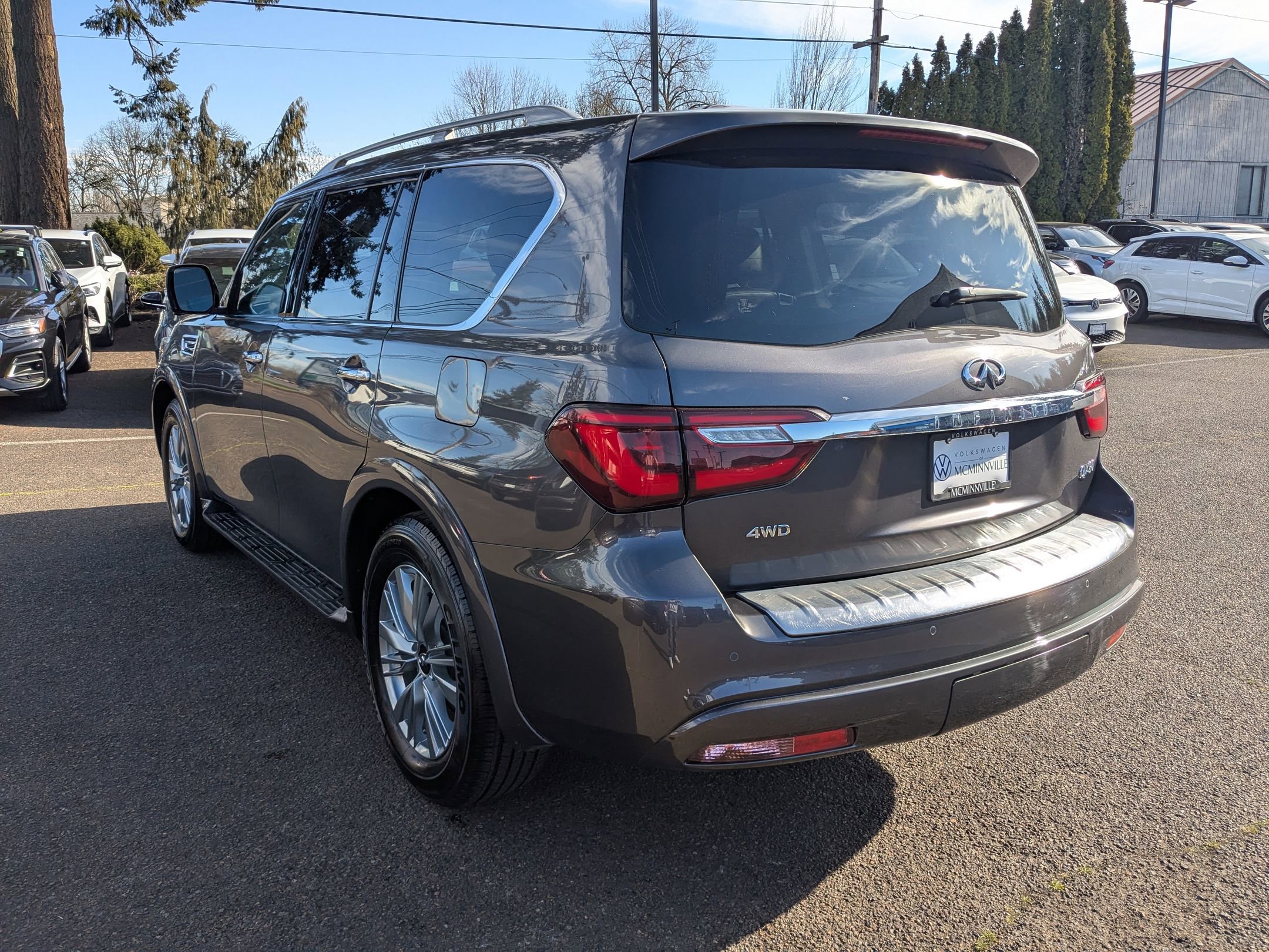 Used 2024 INFINITI QX80 Luxe image 3