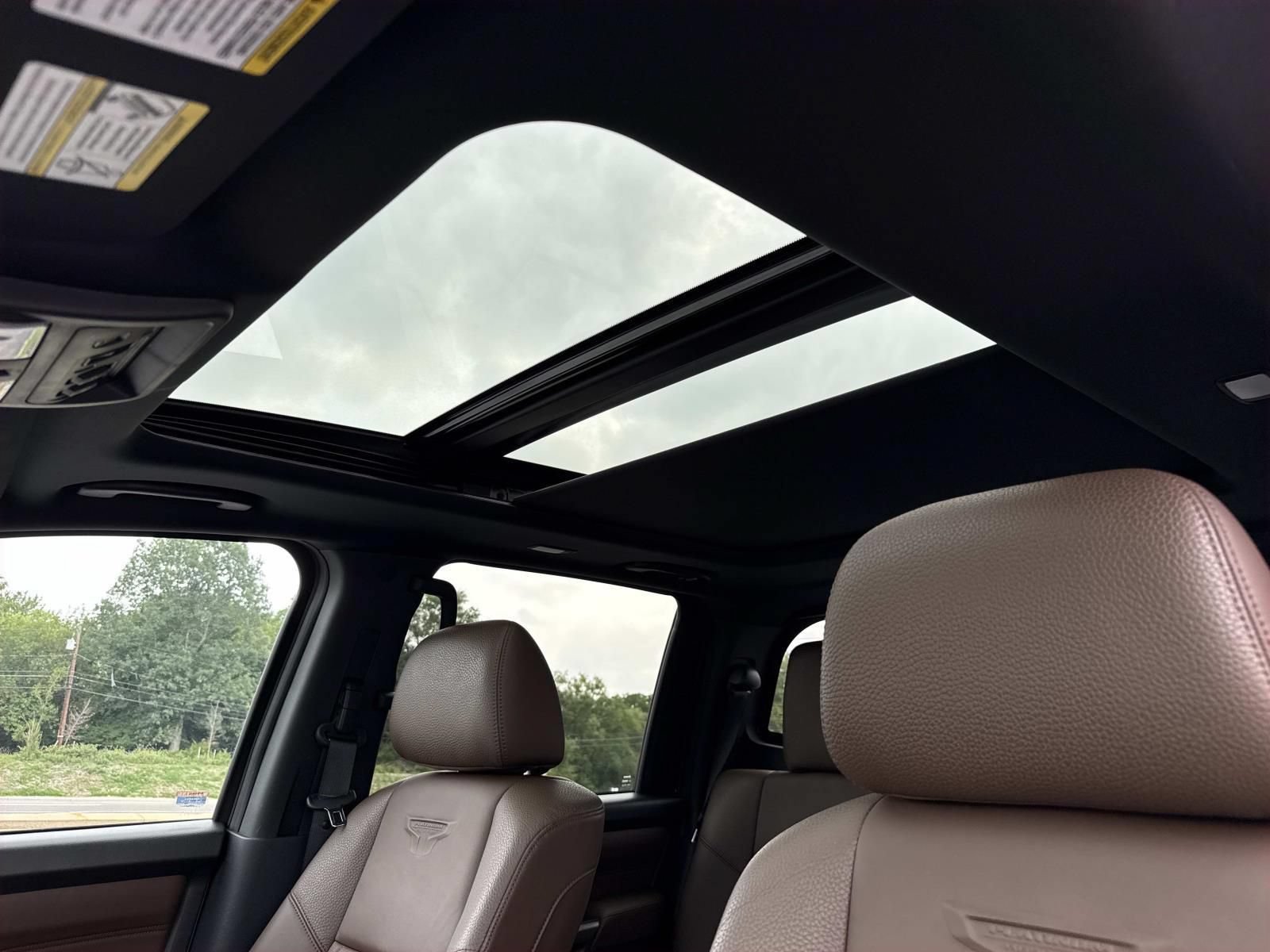 Used 2021 Nissan Titan Platinum Reserve w/ Moonroof Package AWD/4WD image 9
