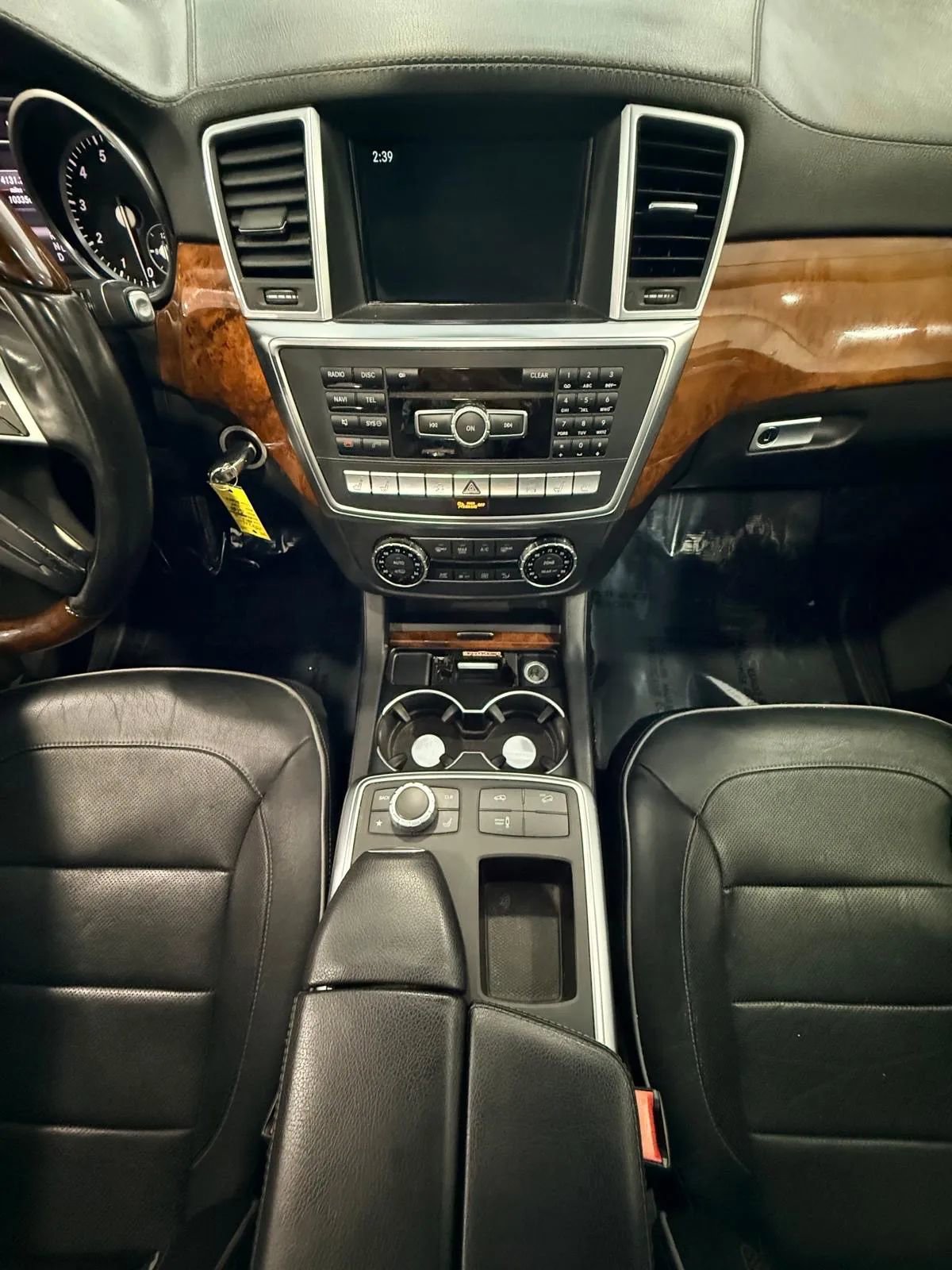 Used 2013 Mercedes-Benz GL 550 4MATIC image 25