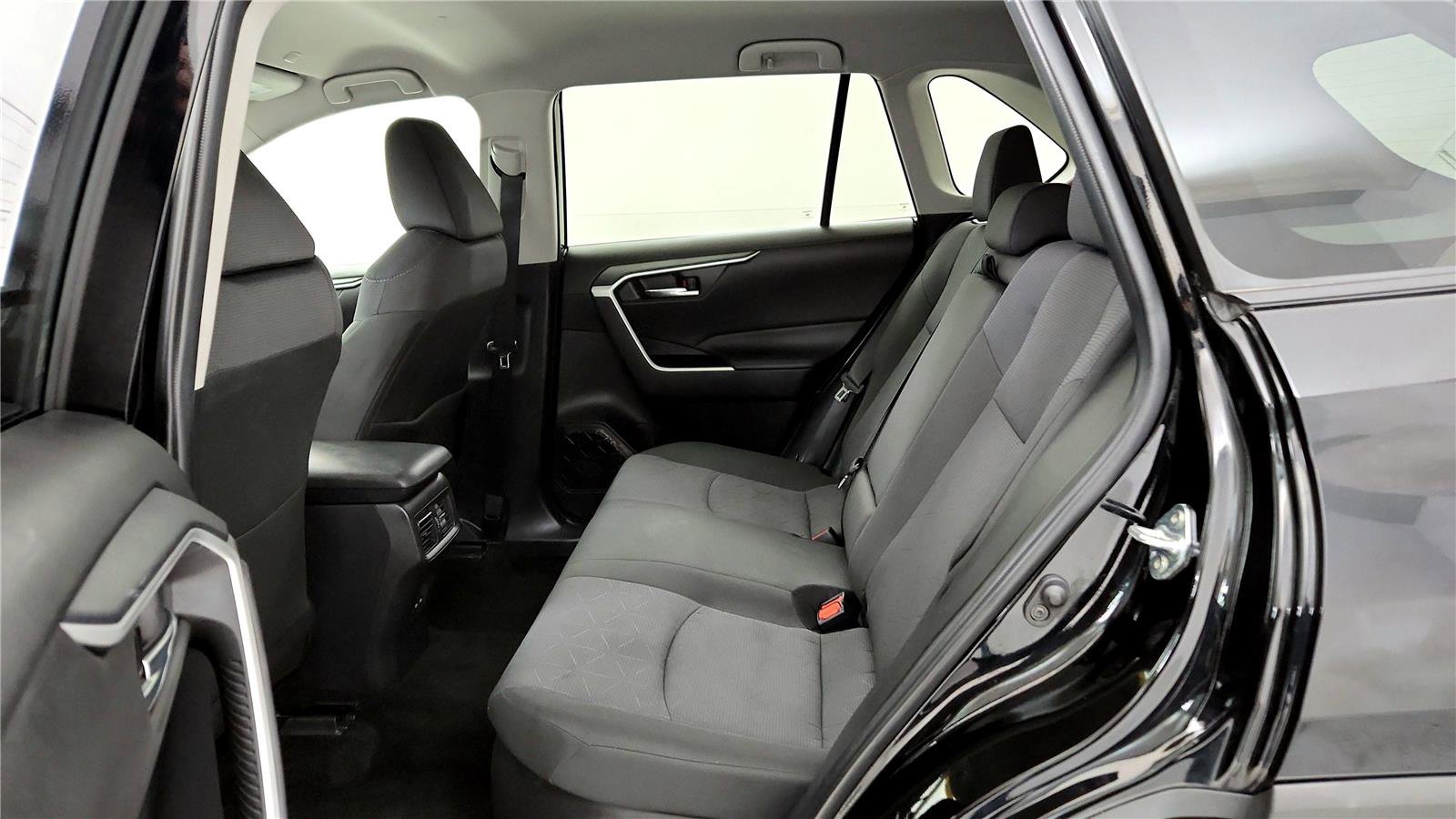 Certified 2025 Toyota RAV4 XLE image 18