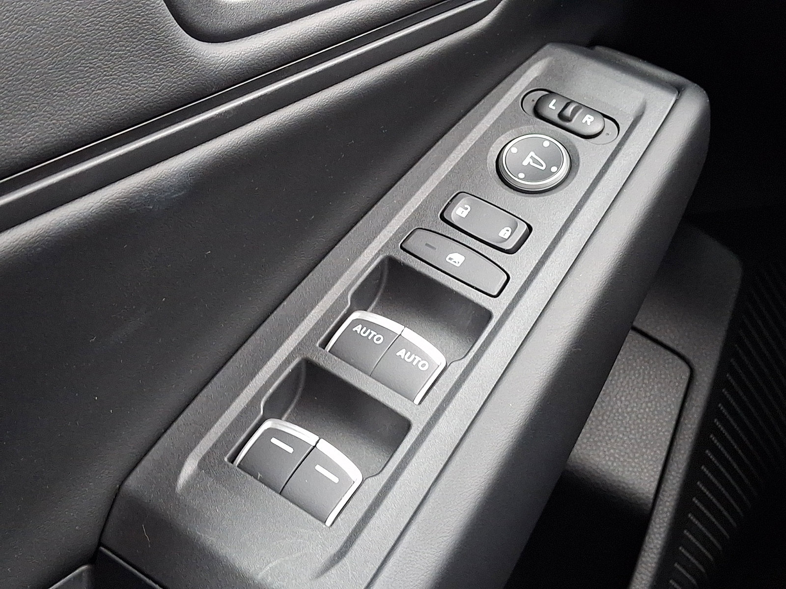 Used 2024 Honda Accord EX image 25