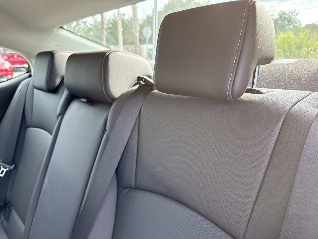 Used 2025 Lexus ES 350 w/ Premium Package FWD image 14