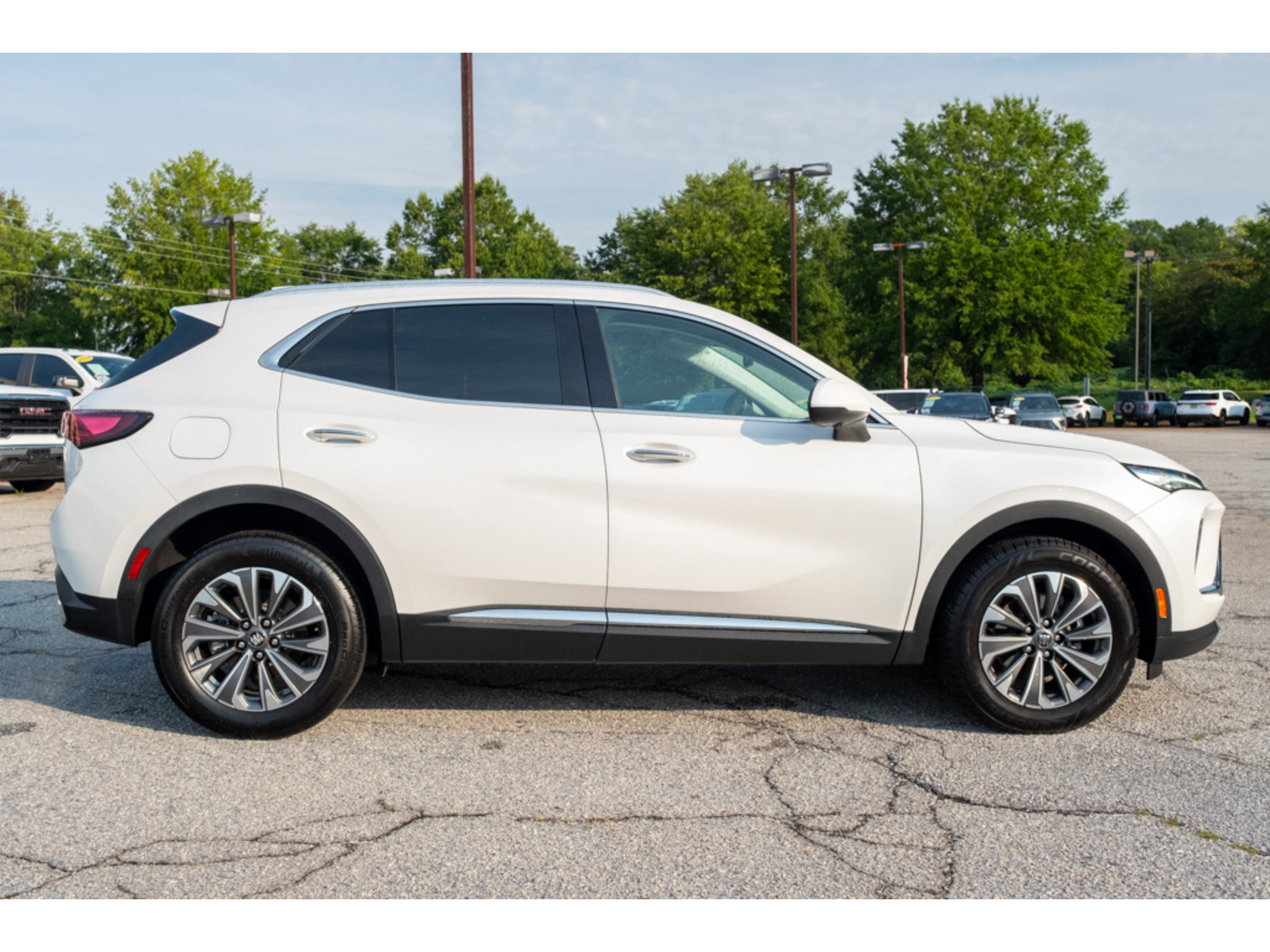 Used 2024 Buick Envision Preferred AWD/4WD image 9