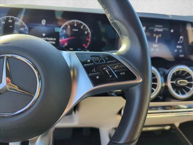 Used 2025 Mercedes-Benz GLA 250 image 14