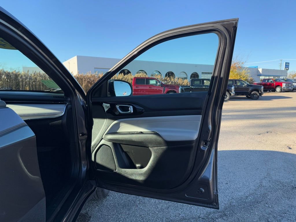 Used 2024 Jeep Compass Limited AWD/4WD image 17