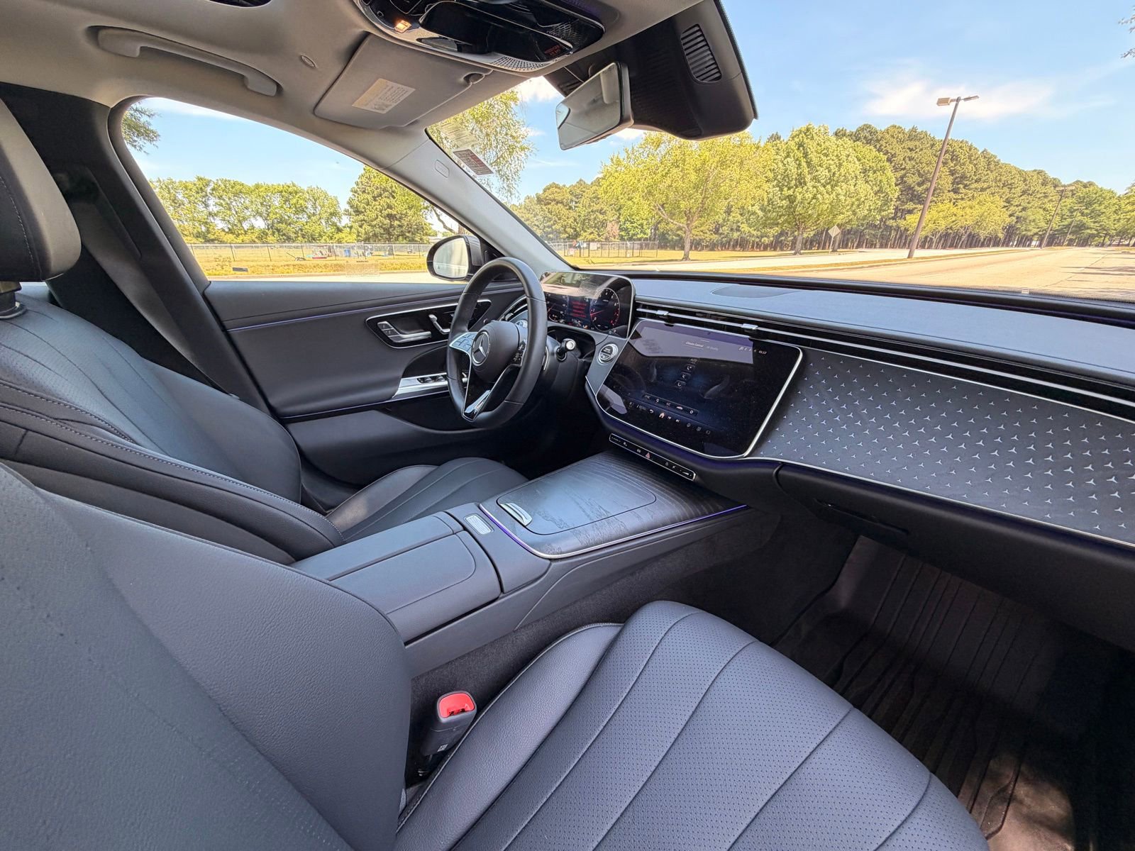 Used 2025 Mercedes-Benz E 350 Sedan image 19