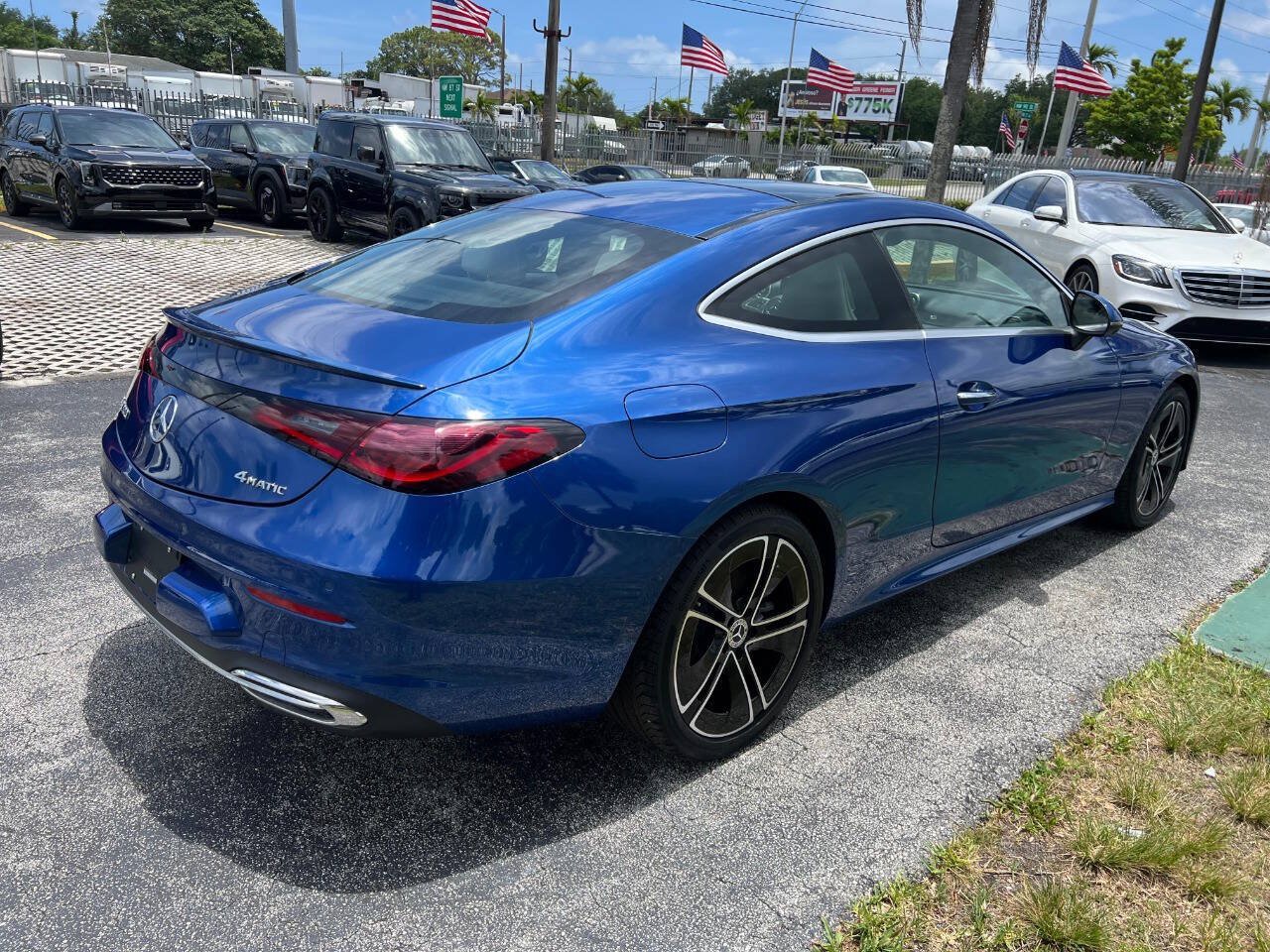 Used 2024 Mercedes-Benz CLE 300 4MATIC Coupe image 5