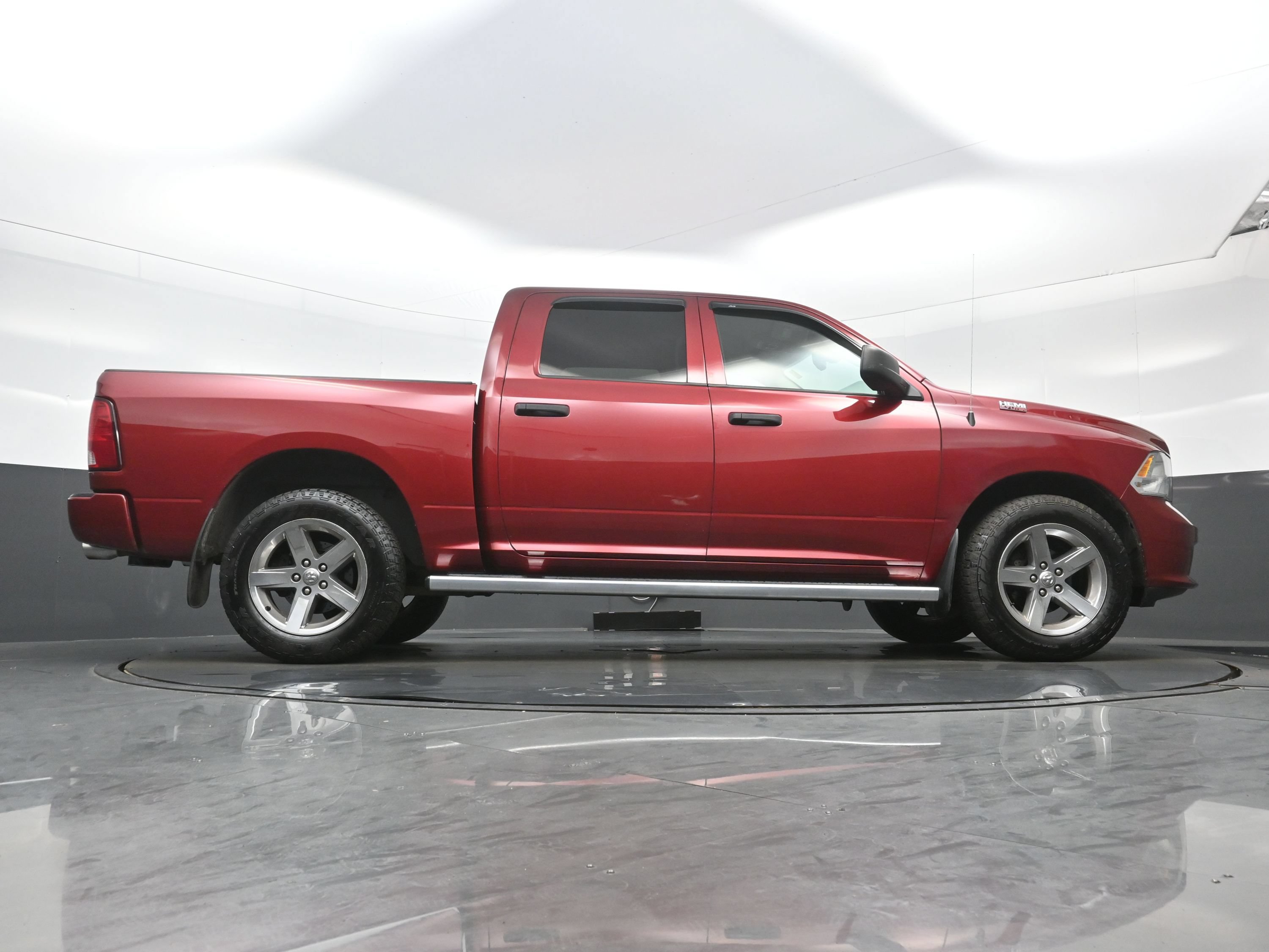 Used 2015 RAM 1500 Express AWD/4WD image 28