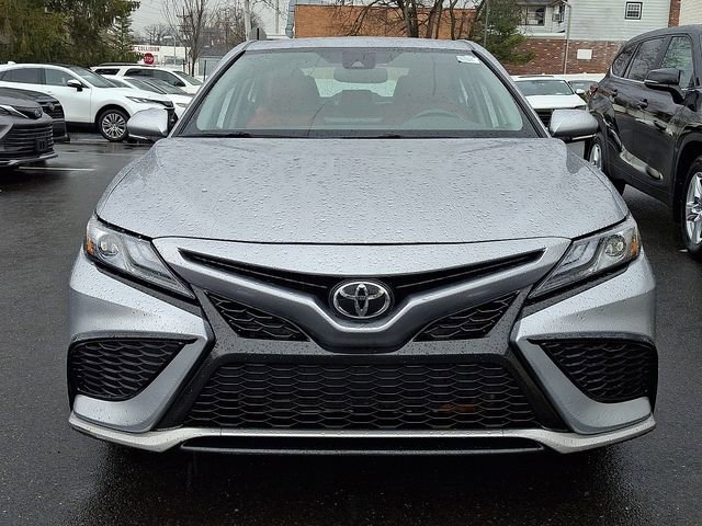 Used 2024 Toyota Camry XSE FWD image 2