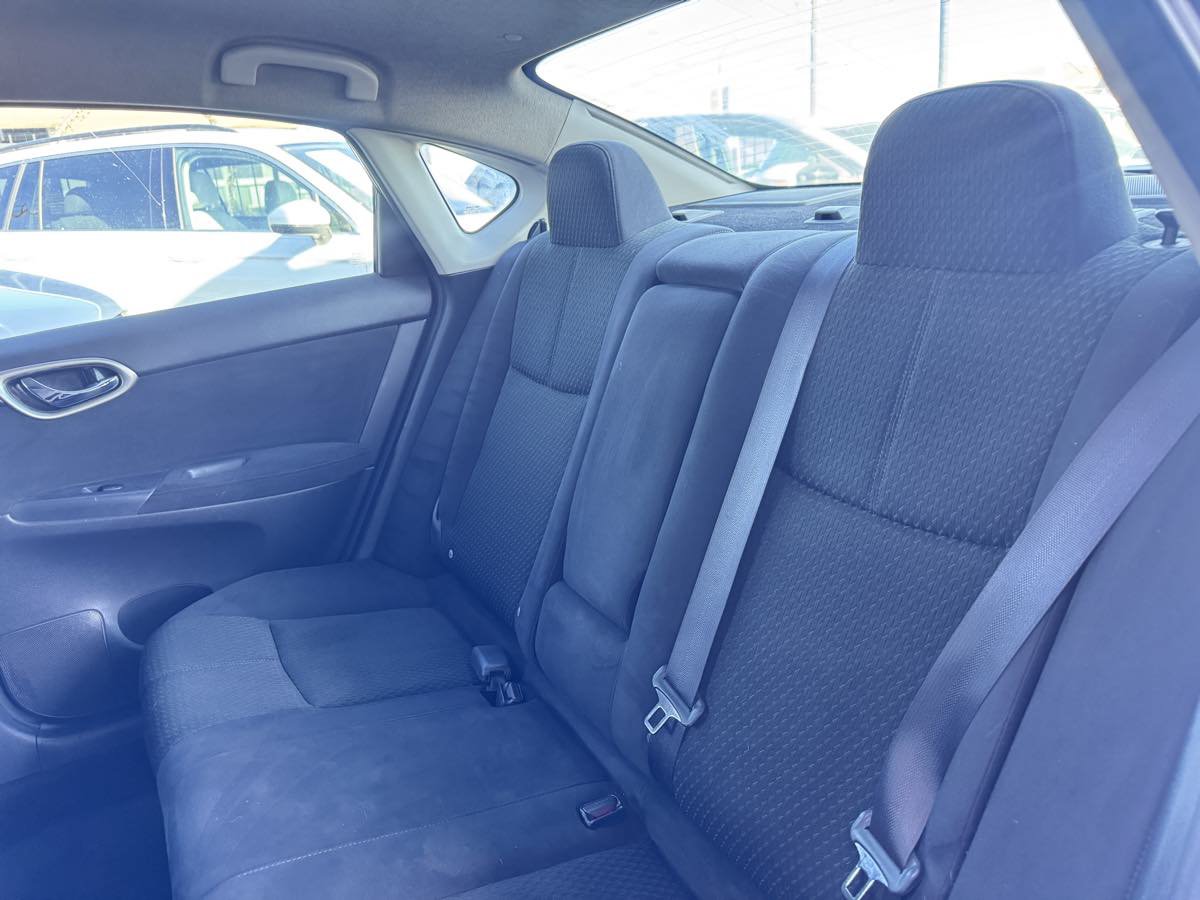 Used 2015 Nissan Sentra SR FWD image 29