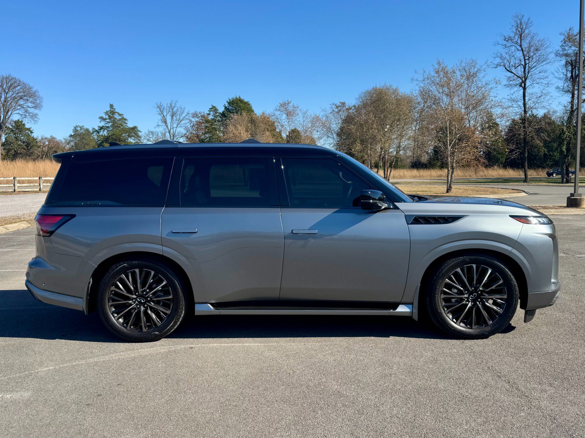 Used 2025 INFINITI QX80 Autograph w/ Autograph Exterior Package image 7