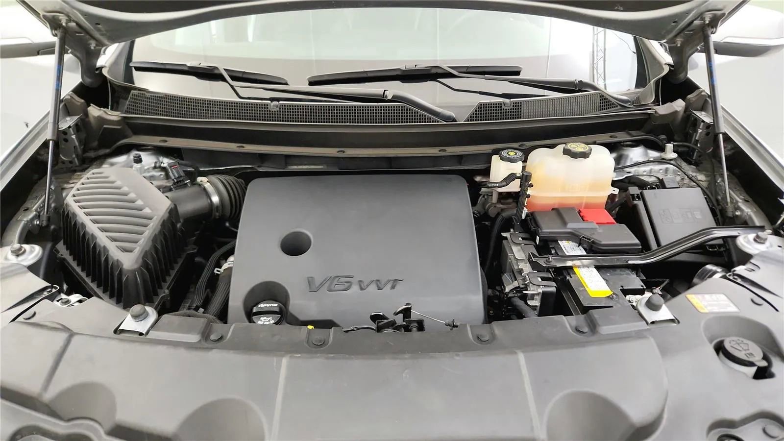 Used 2023 Chevrolet Traverse LT w/ Midnight/Sport Edition image 20