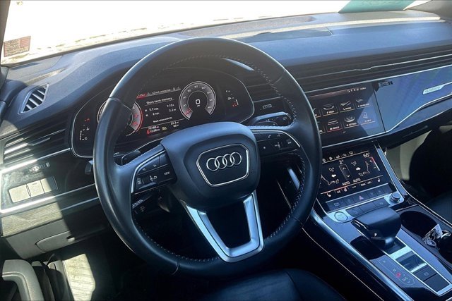 Used 2019 Audi Q8 Premium image 17