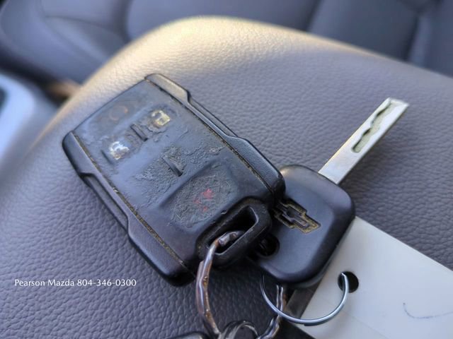 Used 2015 Chevrolet Colorado LT w/ Luxury Package image 30