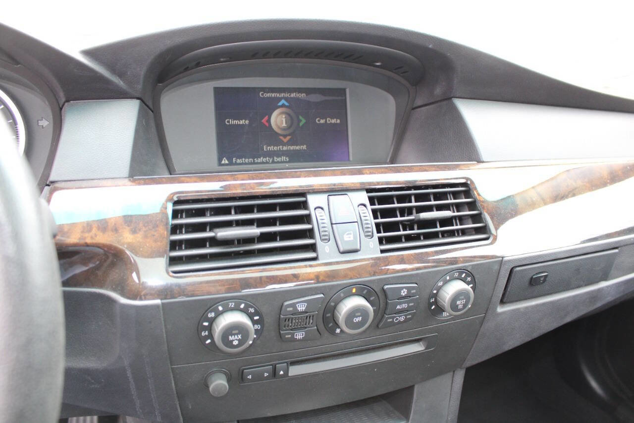 Used 2004 BMW 530i Sedan image 15