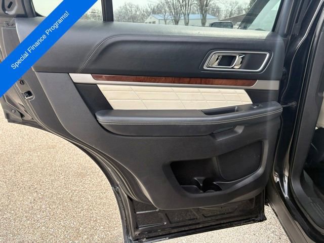 Used 2016 Ford Explorer Platinum image 26
