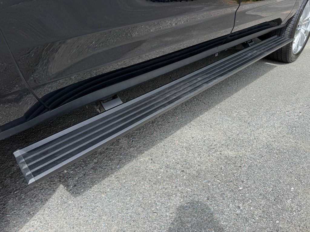 Certified 2024 Chevrolet Suburban High Country w/ Premium Package 2 AWD/4WD image 56