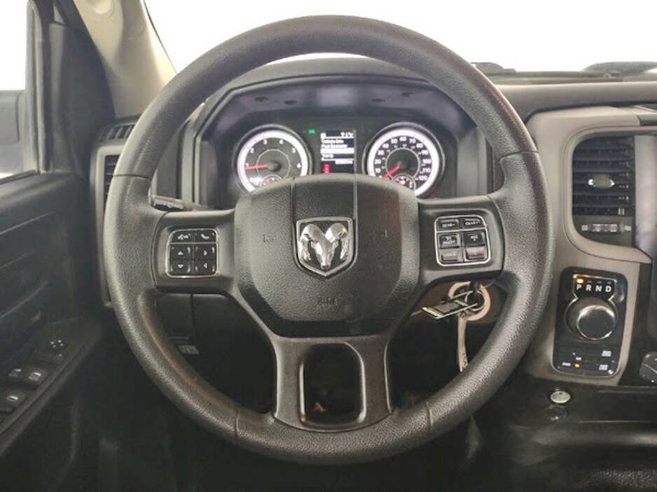 Used 2022 RAM 1500 Tradesman w/ Chrome Appearance Group image 12