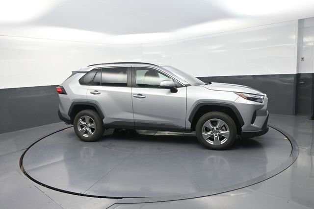 Used 2024 Toyota RAV4 XLE FWD image 20