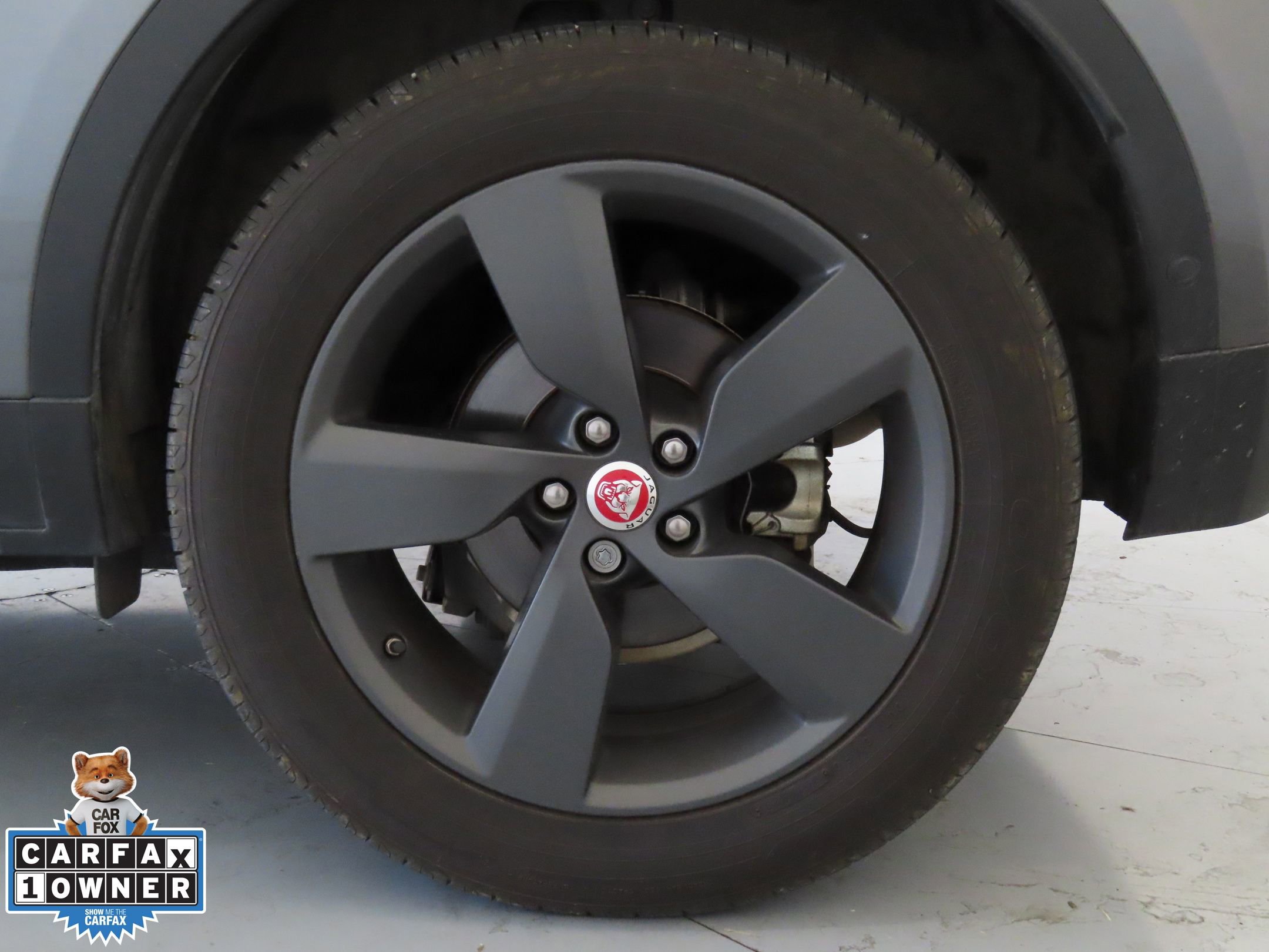 Used 2020 Jaguar E-PACE SE image 27