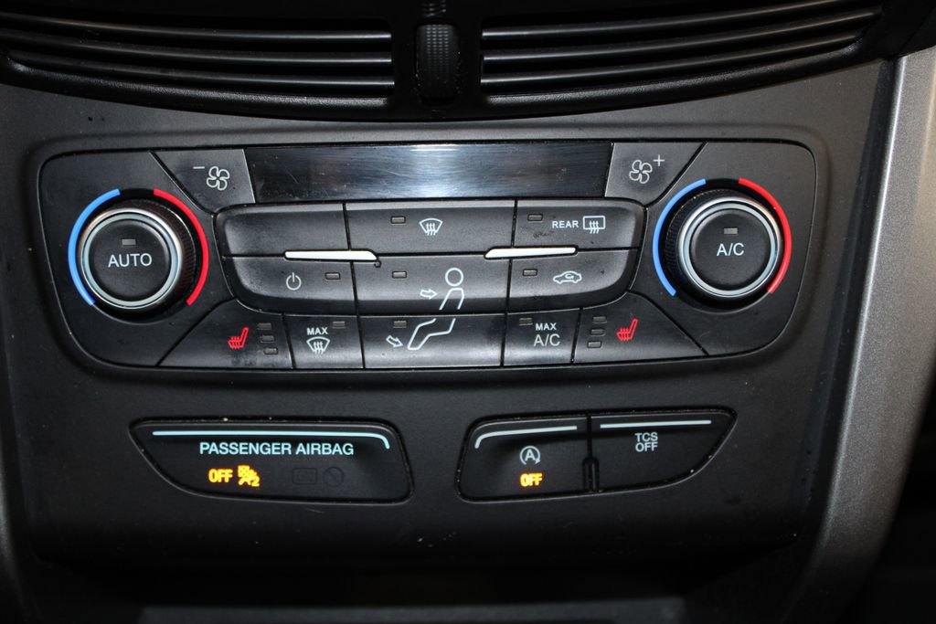 Used 2018 Ford Escape SE image 40