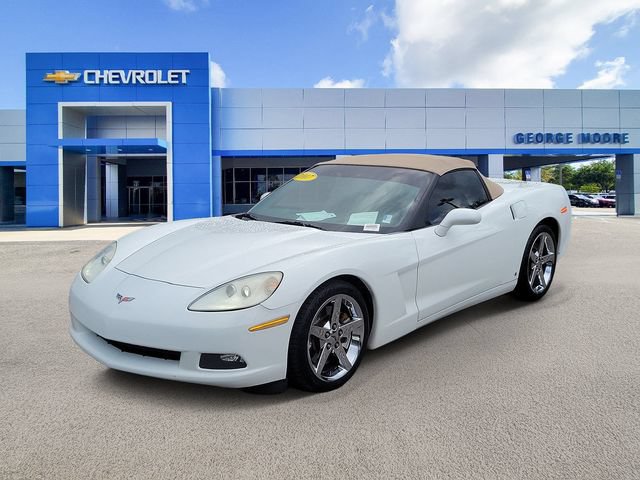 Used 2007 Chevrolet Corvette Convertible w/ Preferred Equipment Group RWD image 2
