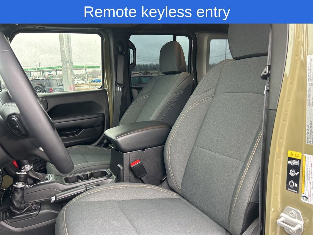 Used 2025 Jeep Wrangler Sport S image 9