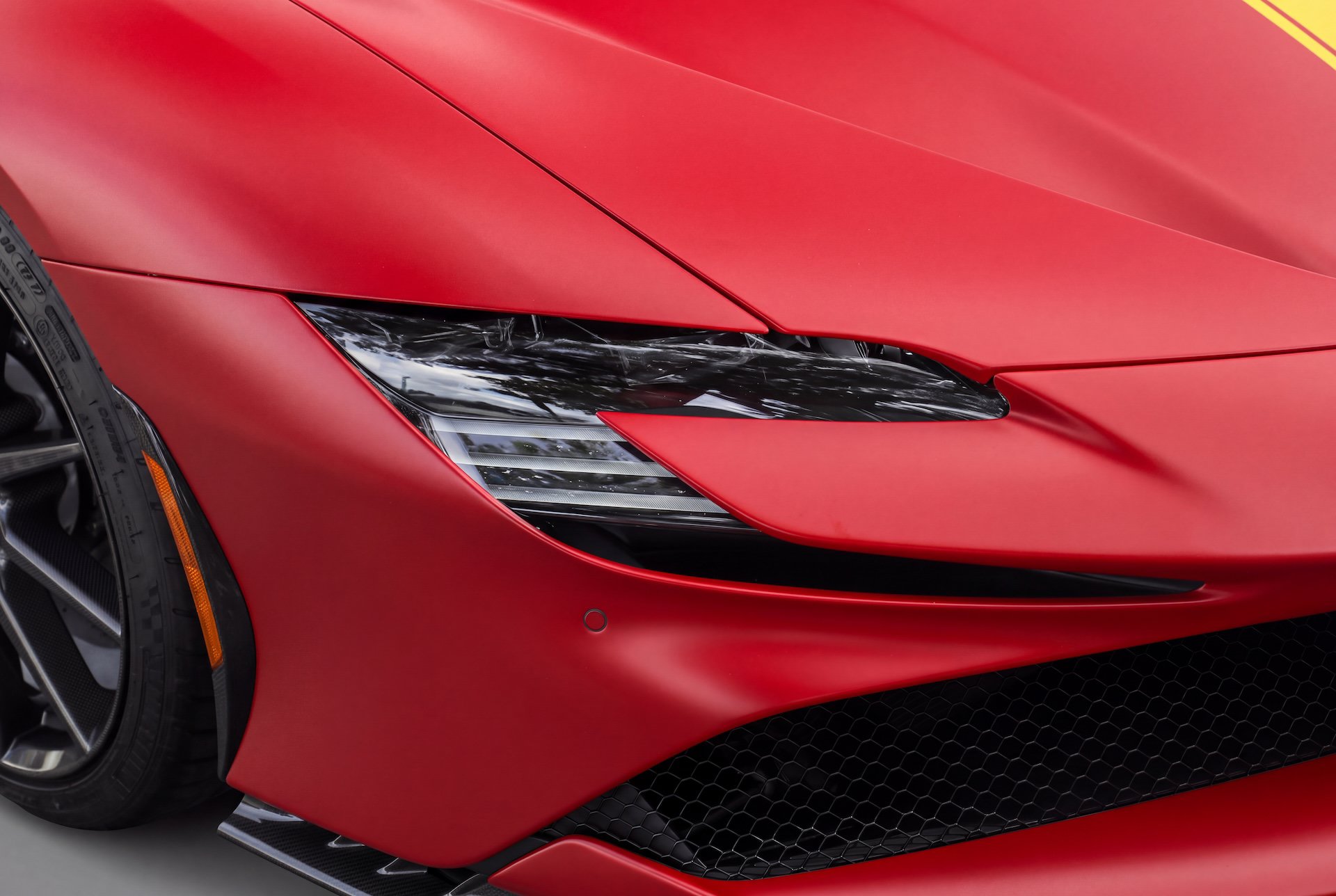Certified 2024 Ferrari SF90 Spider AWD/4WD image 15