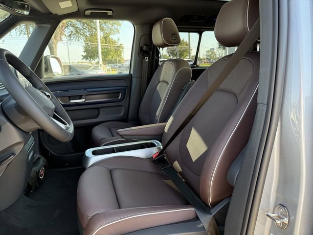 New 2025 Volkswagen ID. Buzz Pro S Plus AWD/4WD image 17
