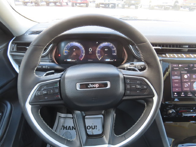 Used 2023 Jeep Grand Cherokee L Laredo w/ Luxury Tech Group I AWD/4WD image 34