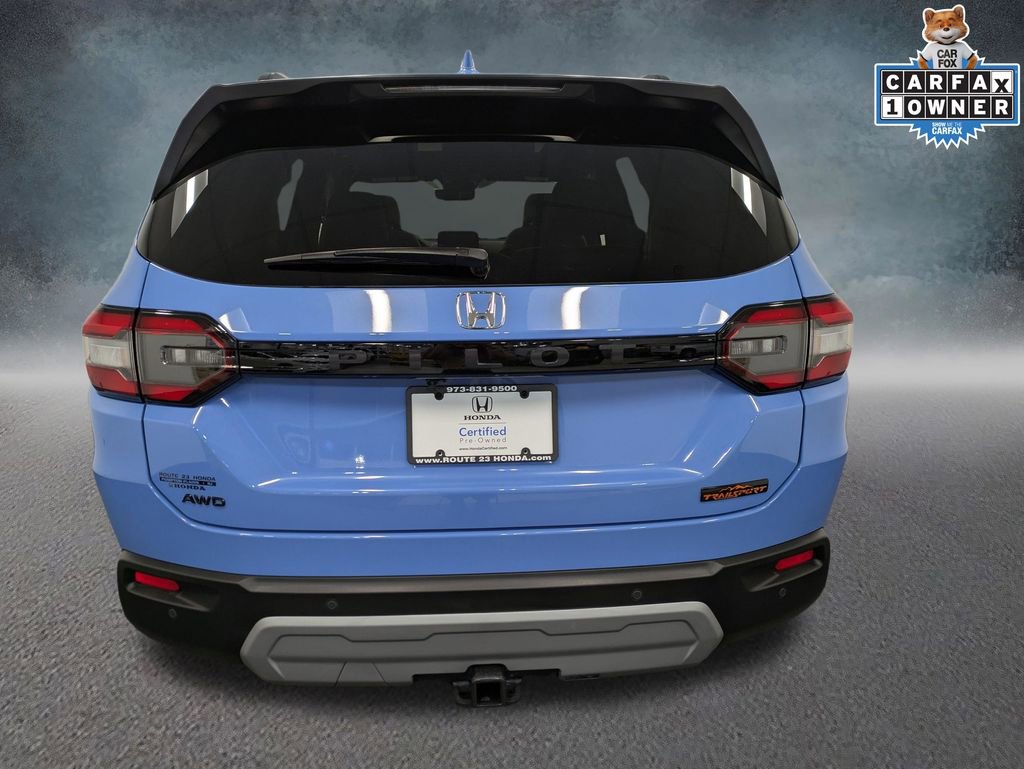 Certified 2025 Honda Pilot TrailSport image 5