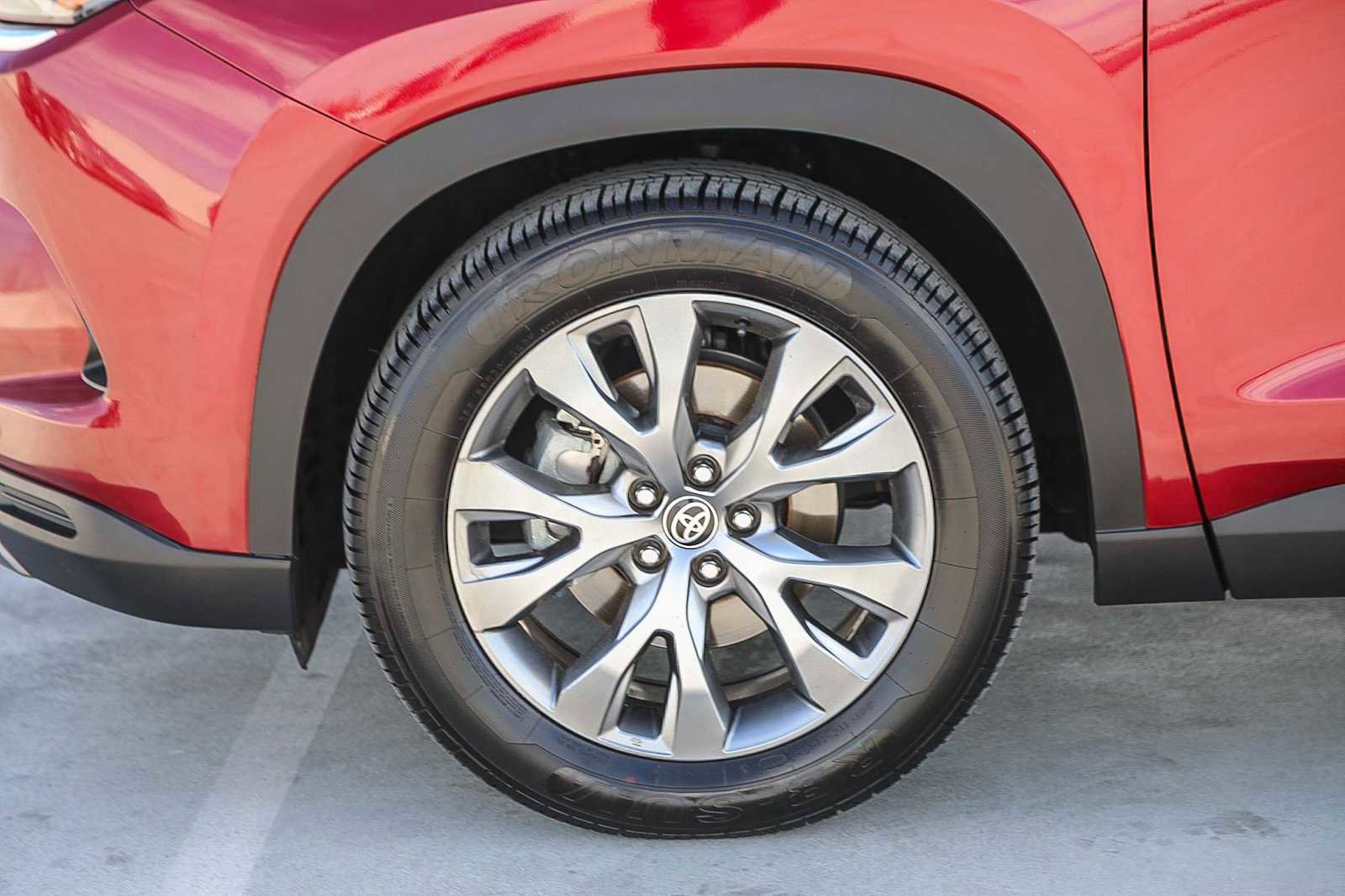 Used 2024 Toyota Grand Highlander Limited image 10