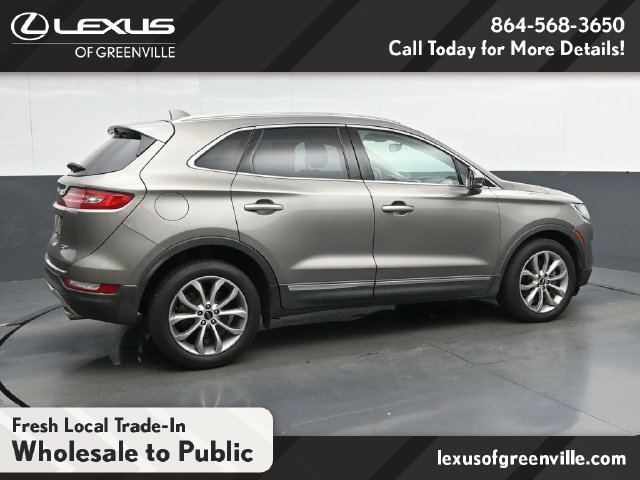 Used 2017 Lincoln MKC Select w/ Select Plus Package FWD image 9
