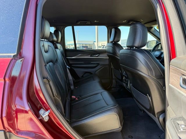 Used 2024 Jeep Grand Cherokee Limited image 11