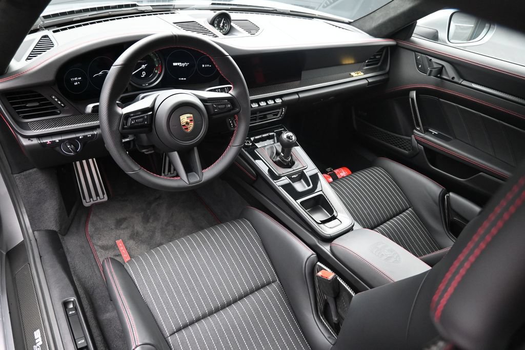 Certified 2024 Porsche 911 GT3 RS RWD image 5