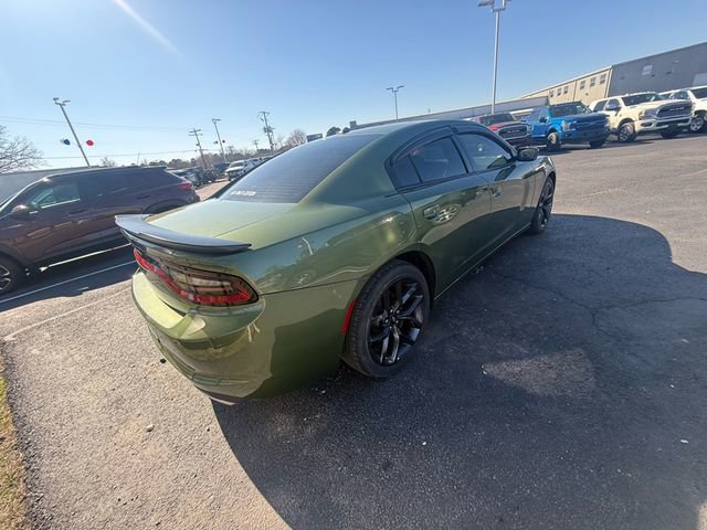 Used 2022 Dodge Charger SXT w/ Blacktop Package image 6
