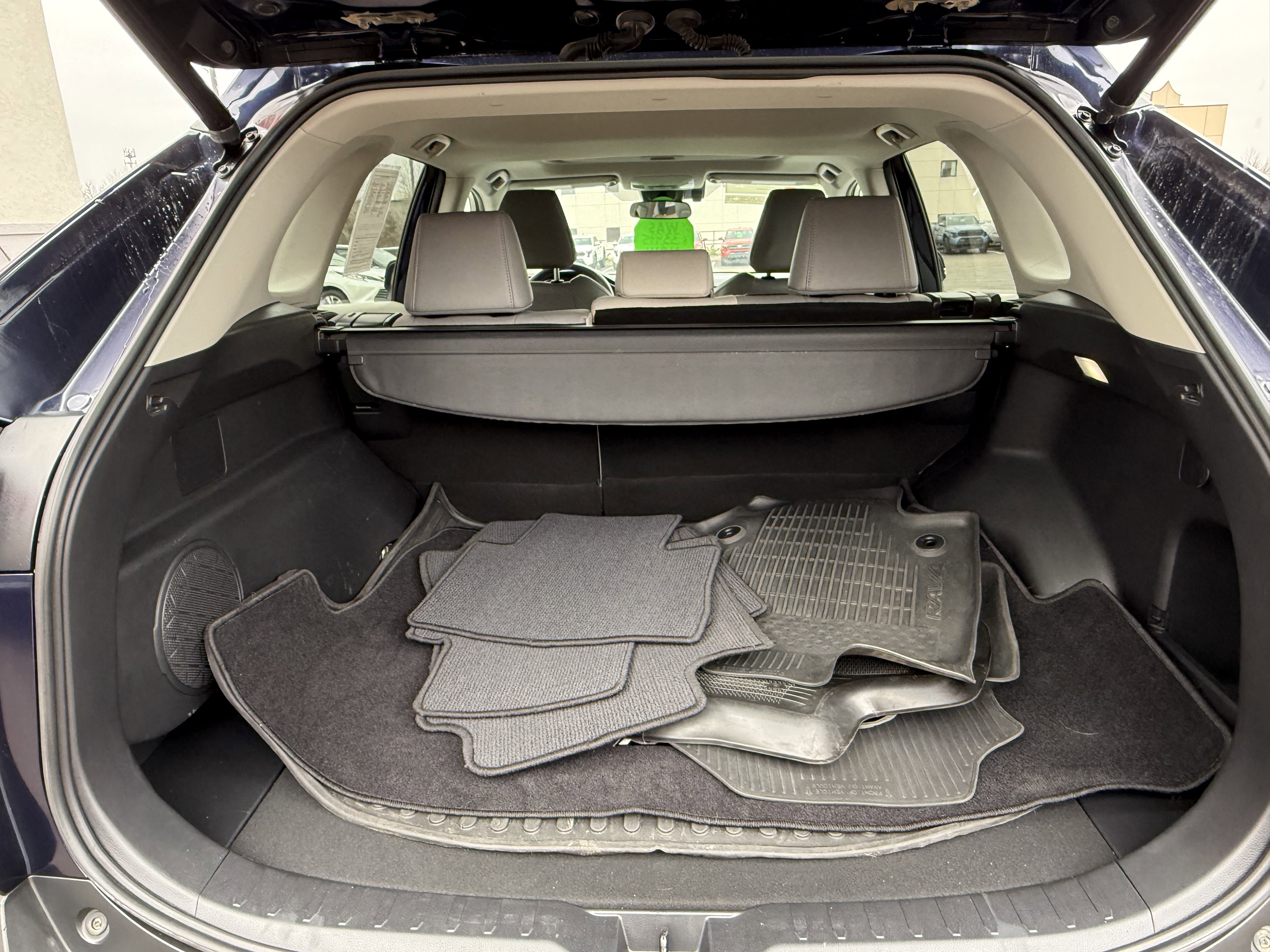 Certified 2022 Toyota RAV4 XLE Premium image 21